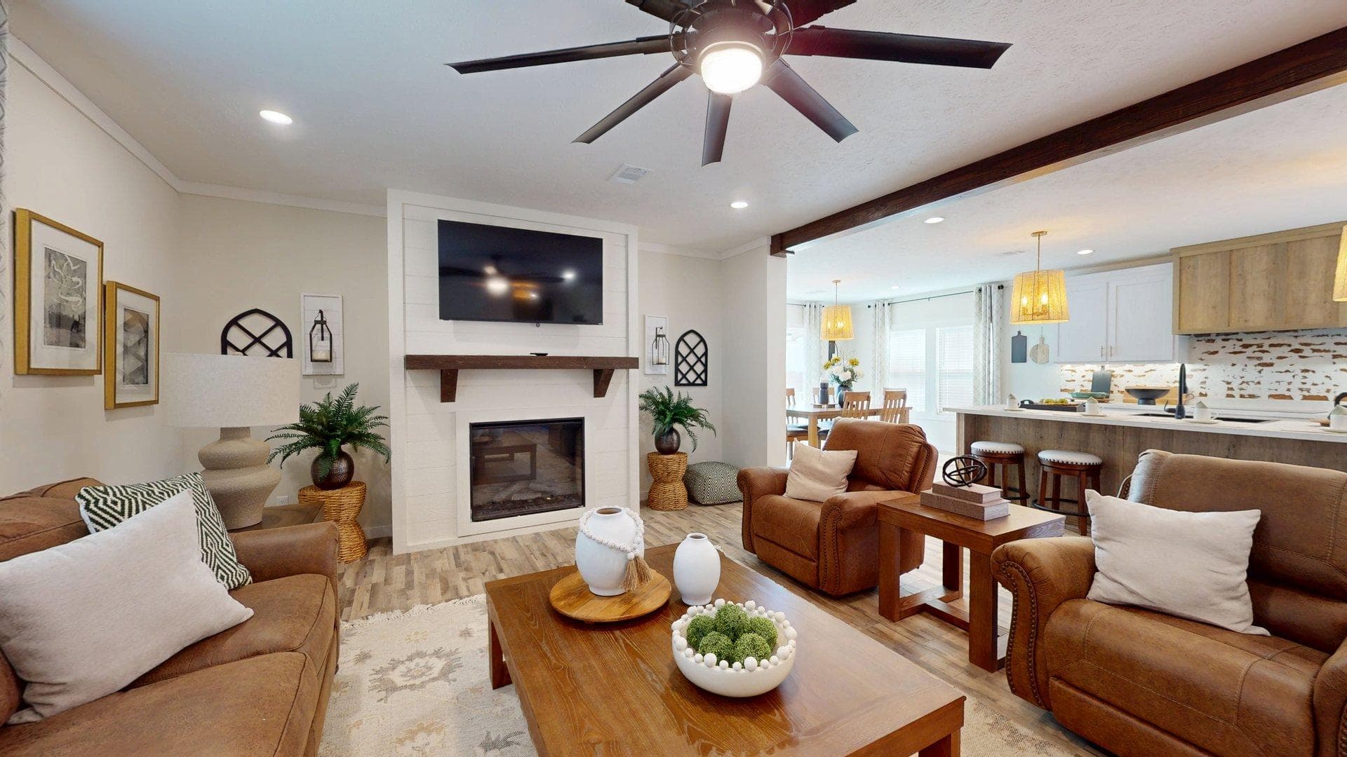 South fork (biloxi) interior home features