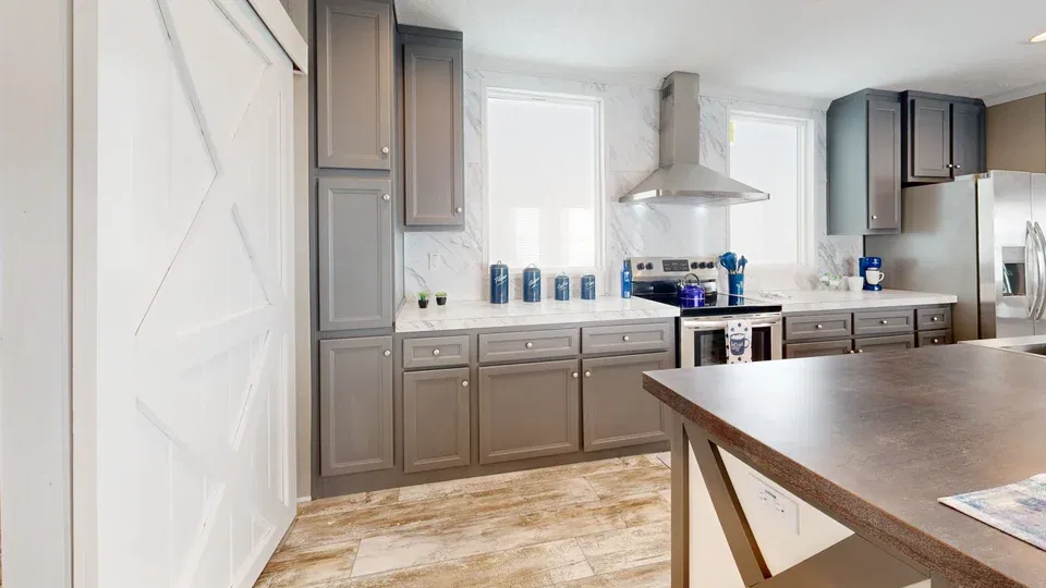 Major kitchen home features