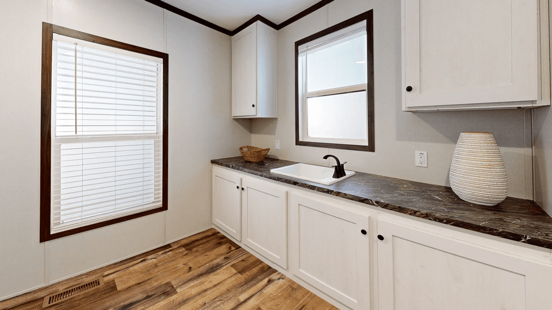 Mountain view (biloxi) interior home features