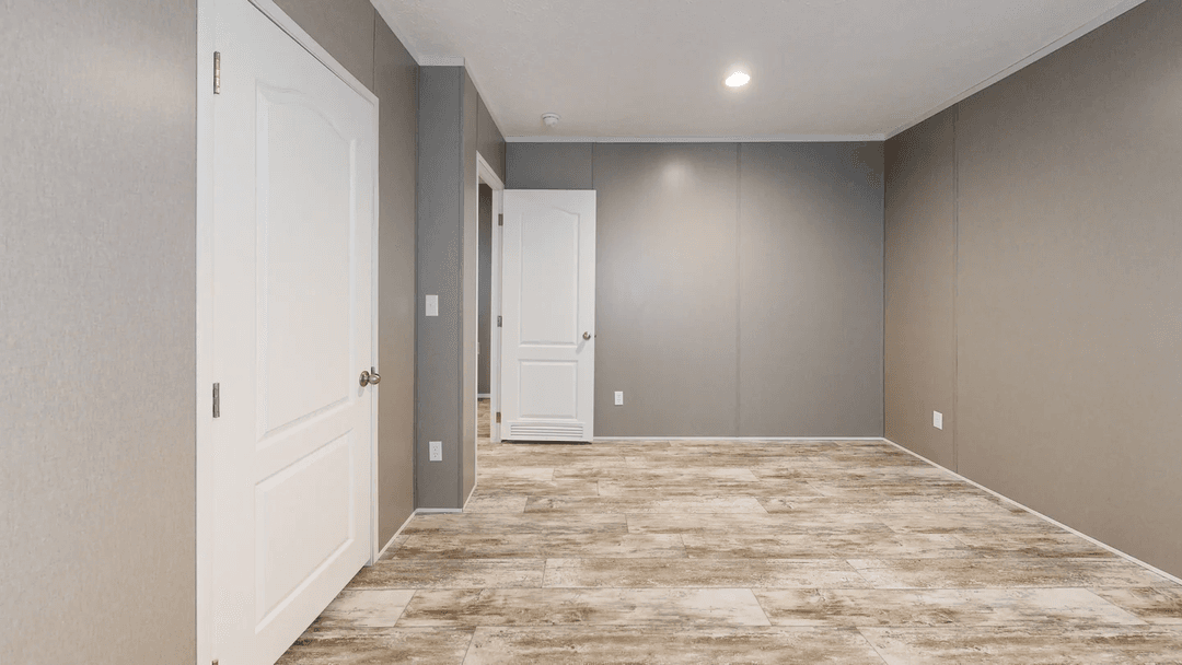 Cascade bedroom home features