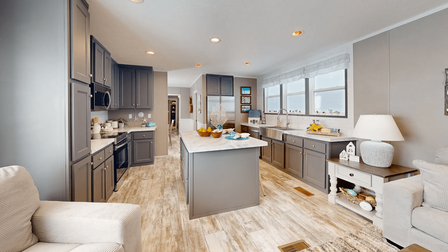 The driftwood (biloxi) hero and interior home features