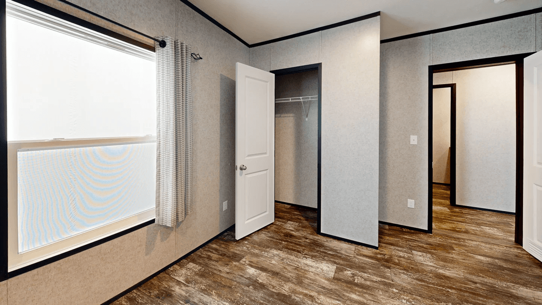 Tributary (biloxi) bedroom home features