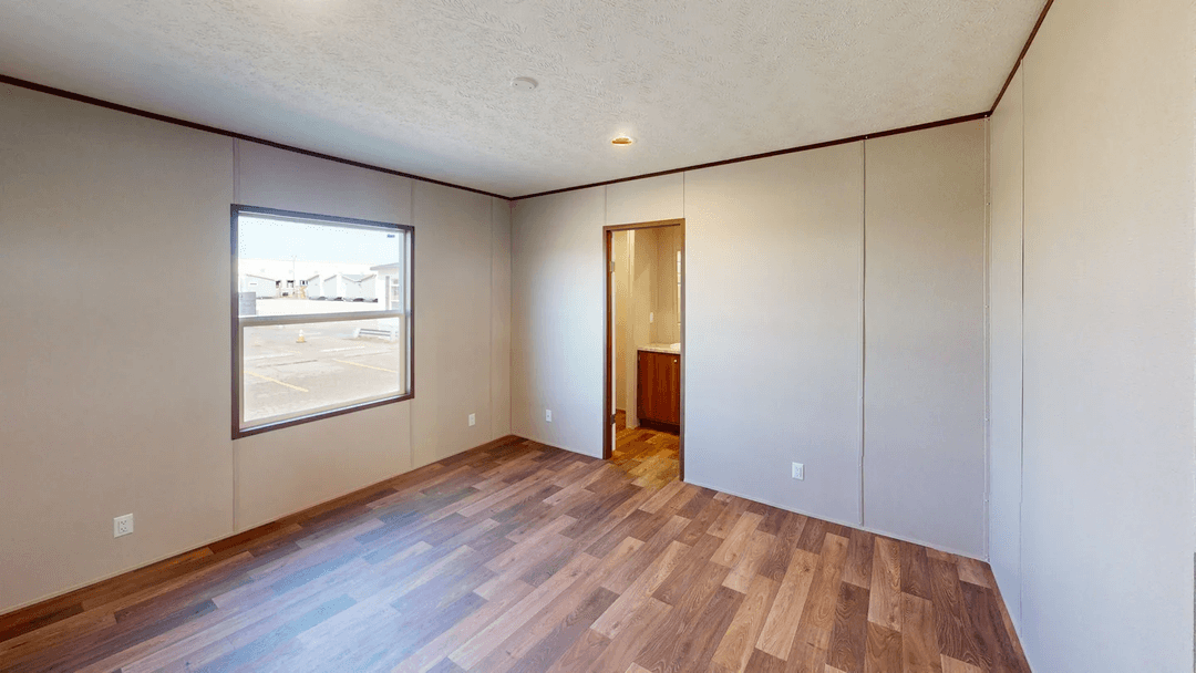 Hickory bedroom home features