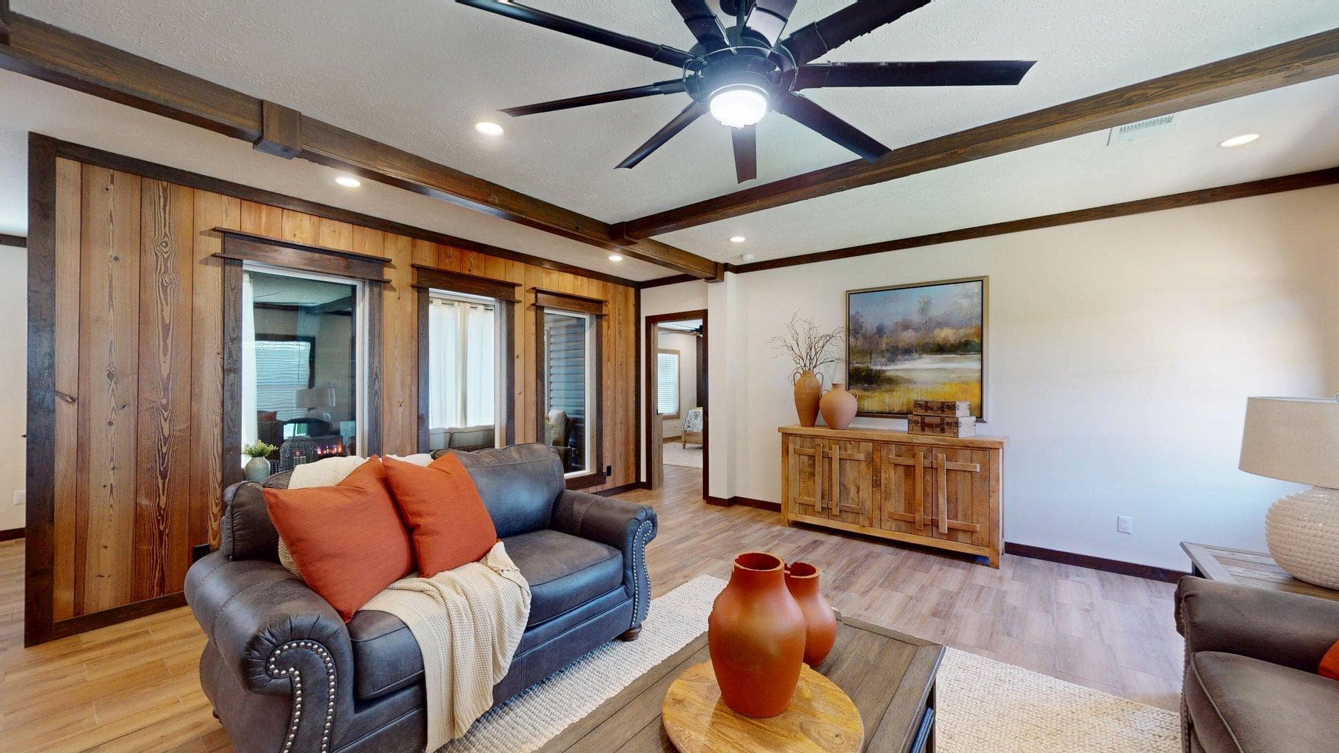 Mountain laurel (biloxi)  home features