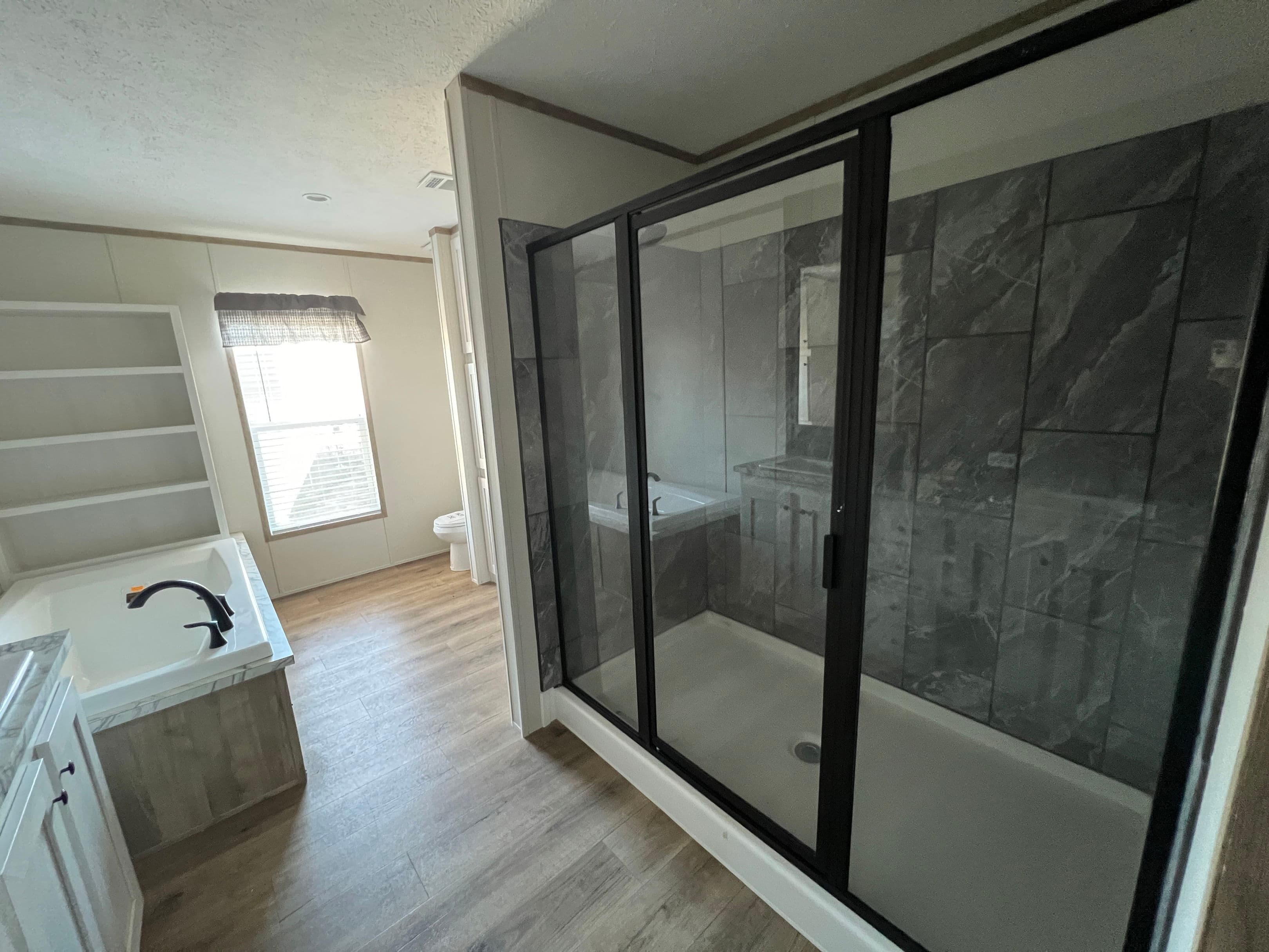 The bayside bathroom home features