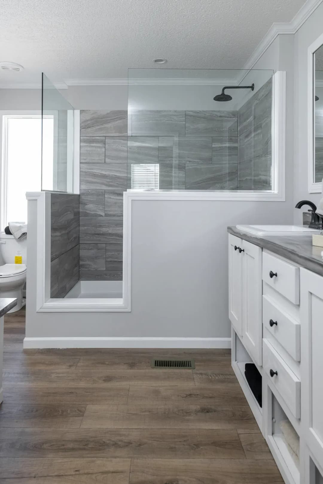 The jefferson bathroom home features