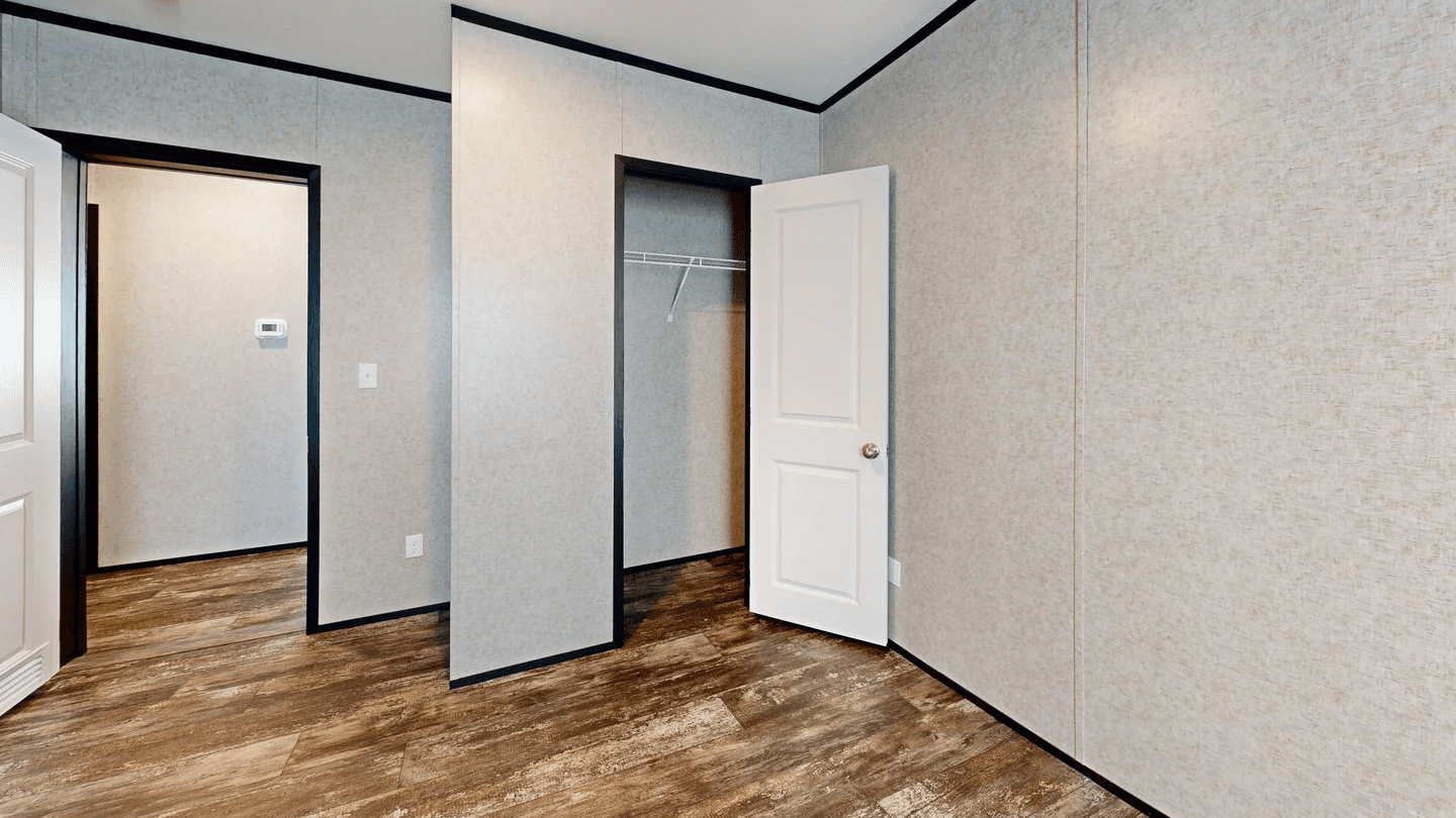 Tributary (biloxi) bedroom home features