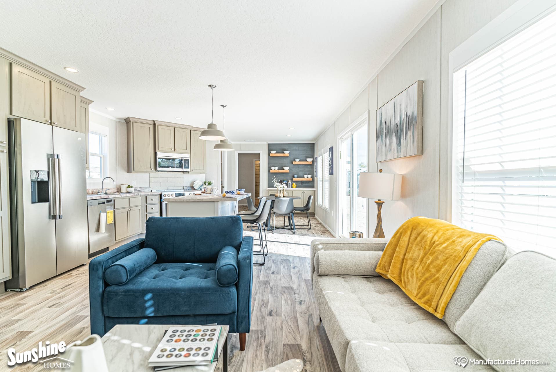 Sunshine 8004 interior home features