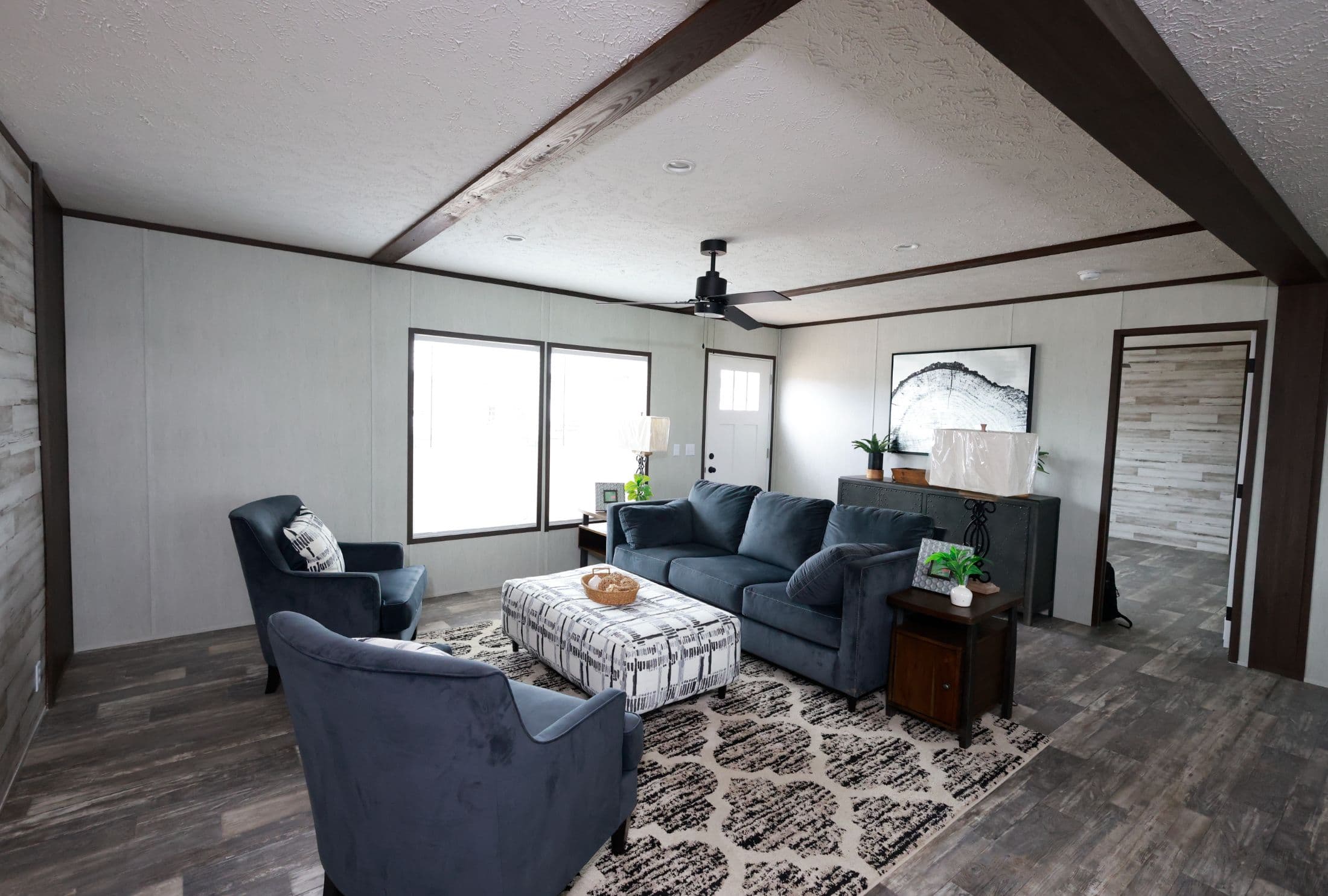 Magnolia interior home features