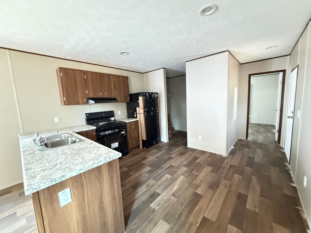 Hickory kitchen home features