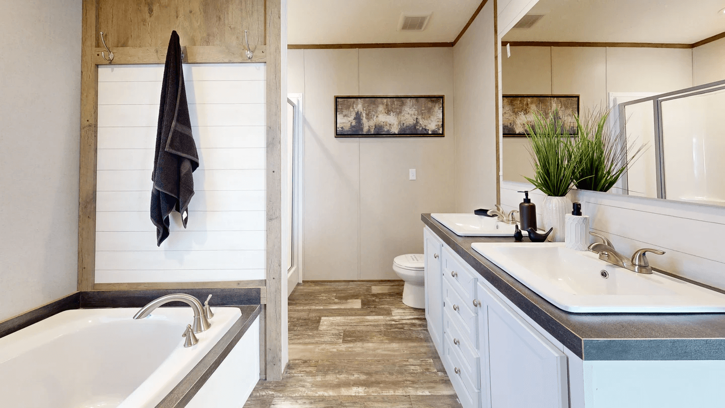 Riverhaven  home features