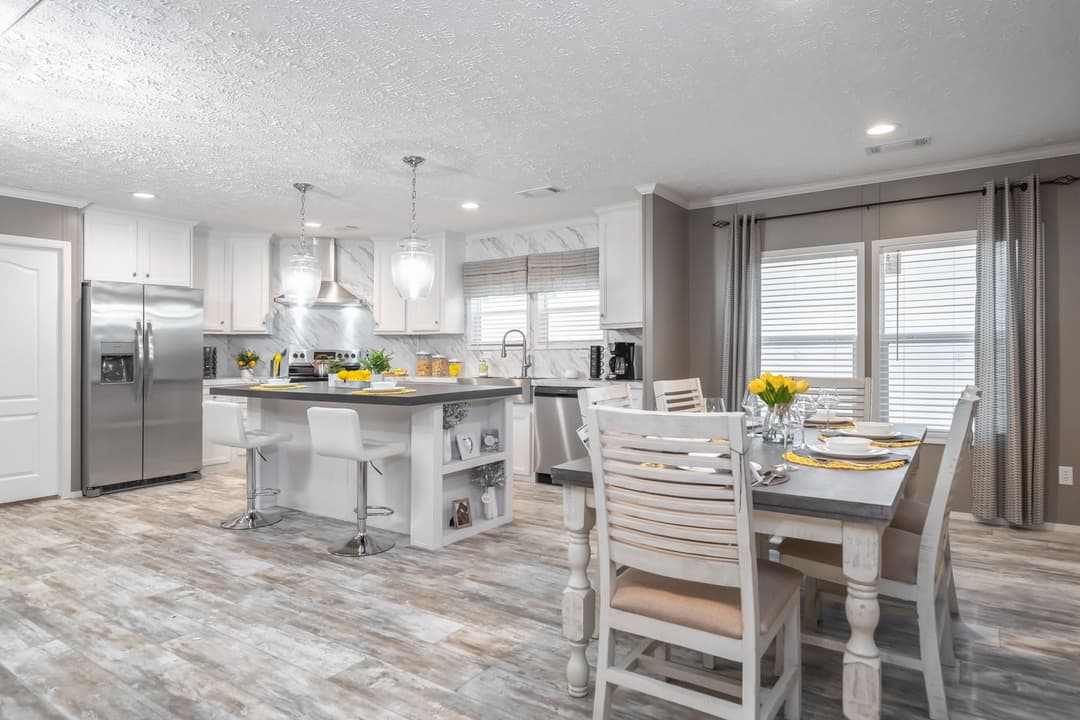Cascade kitchen home features