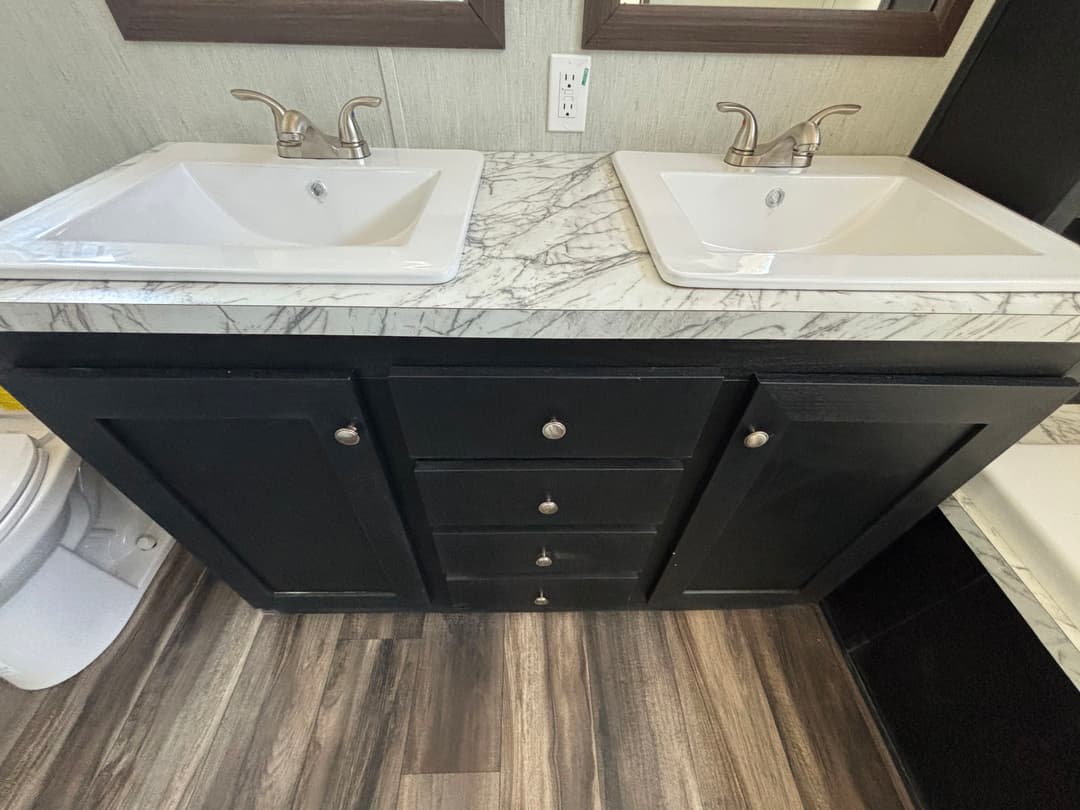 The sherman bathroom home features