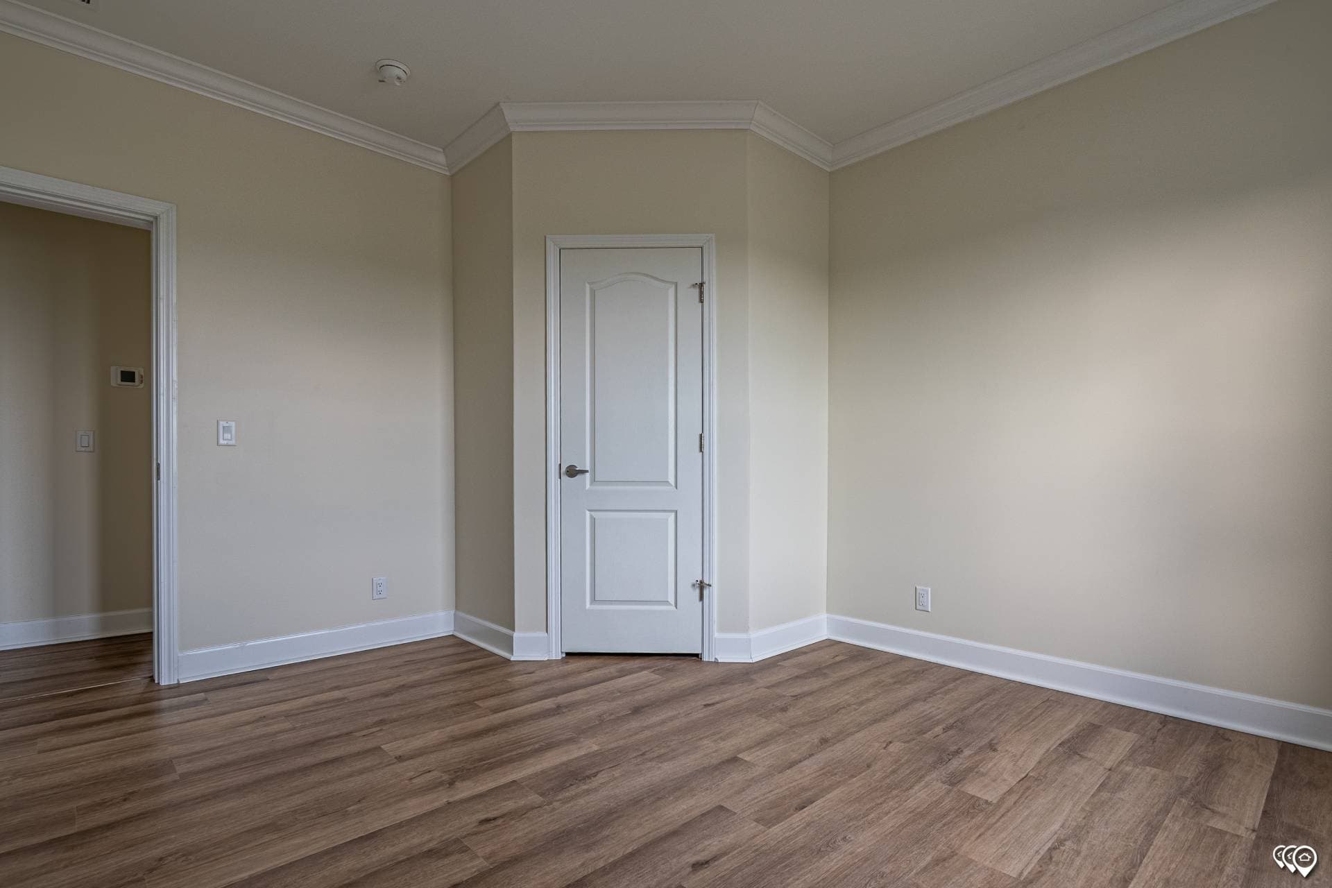 The maggie bedroom home features