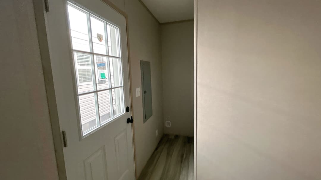 Jewel interior home features