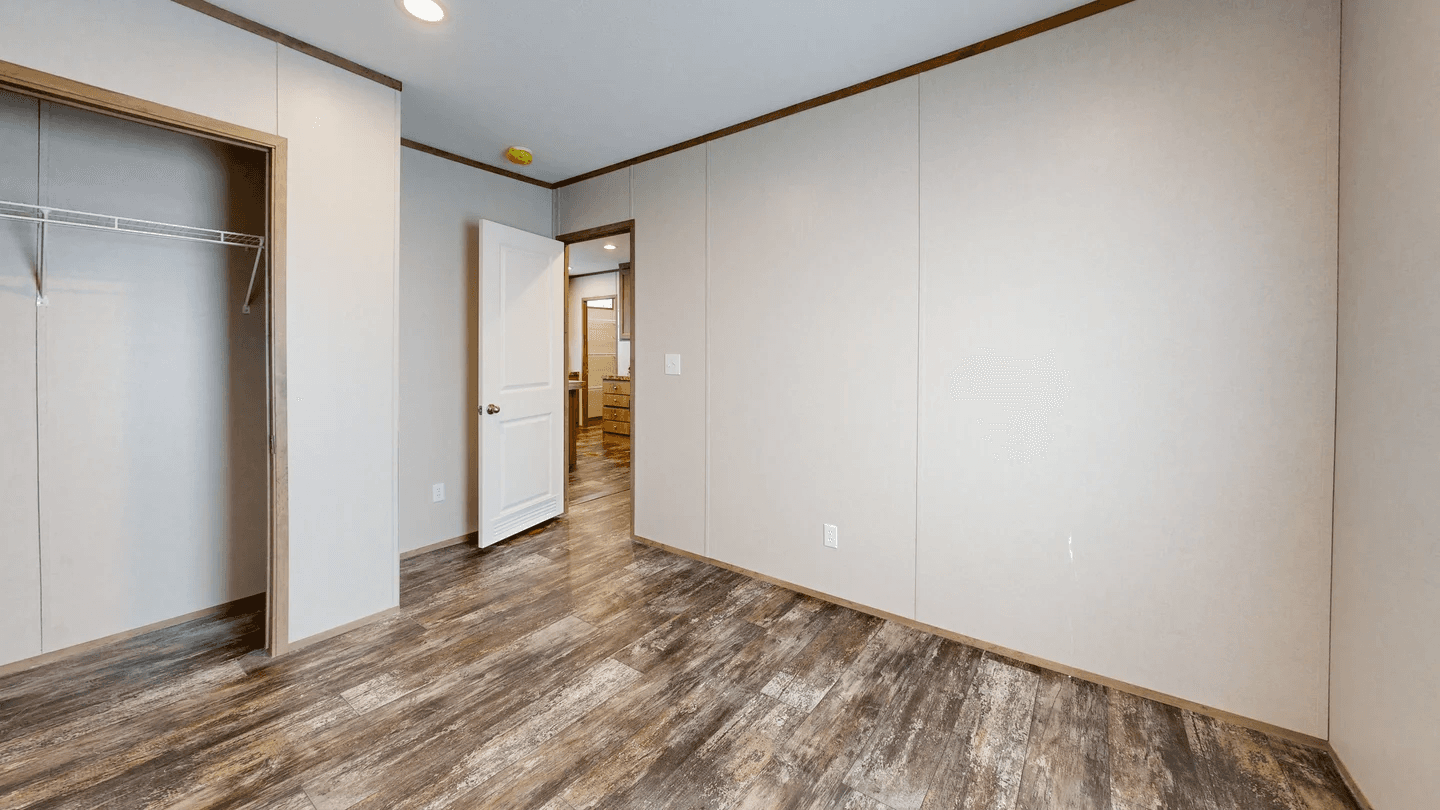 Bella vista bedroom home features