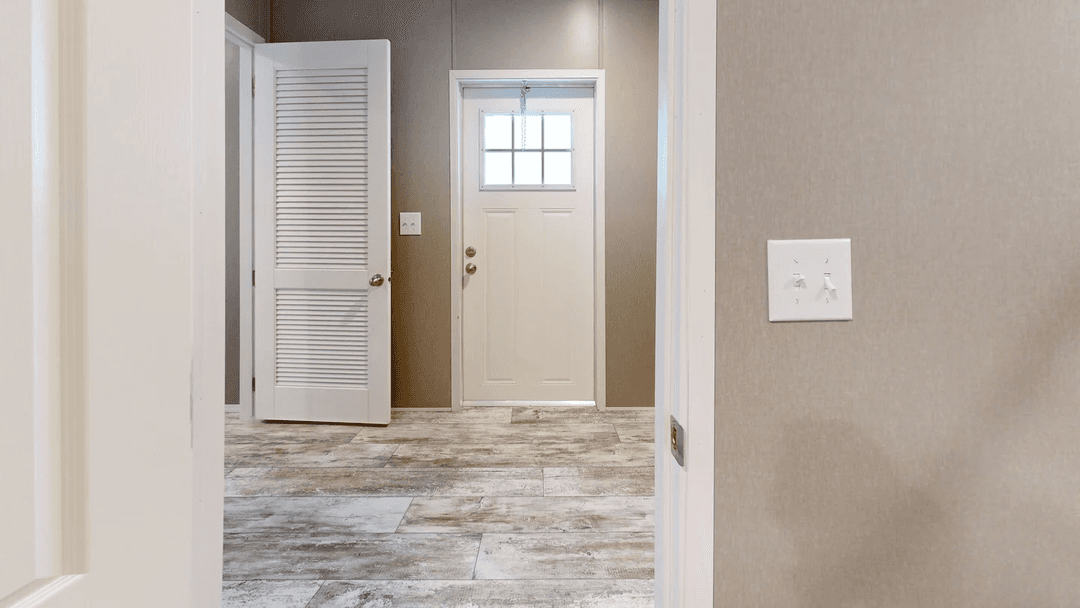 Cascade interior home features