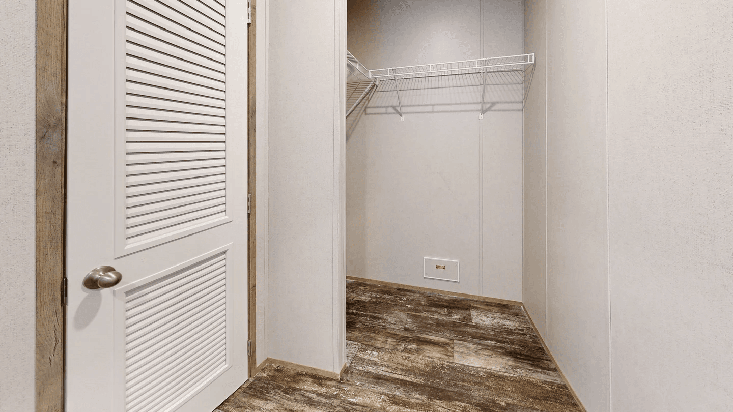 Bella vista interior home features