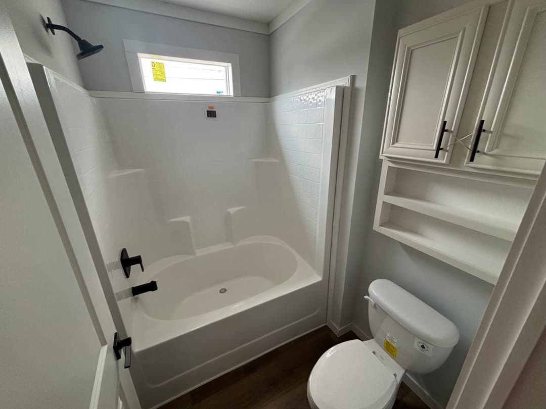 The magnolia bathroom home features