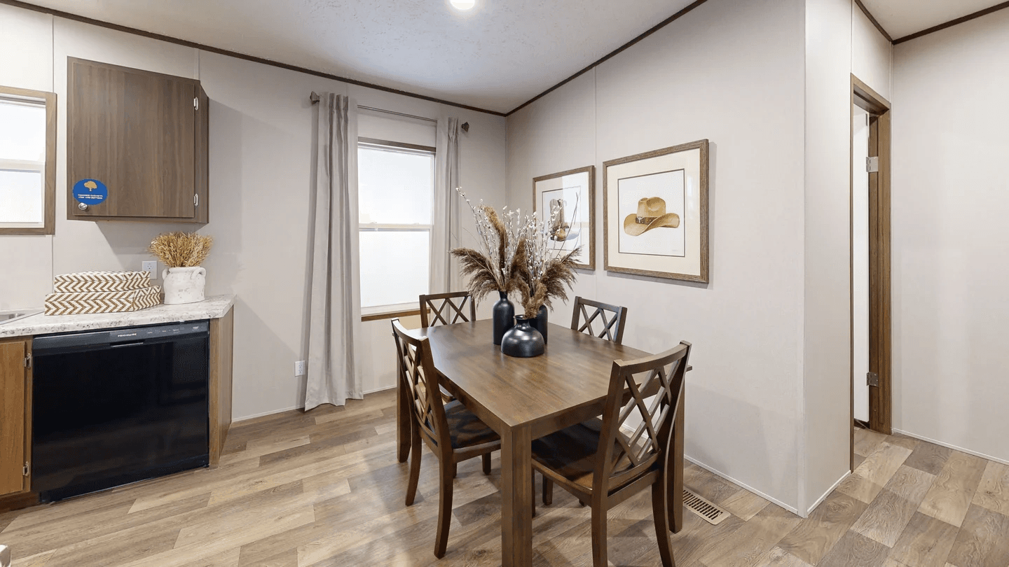 Maple kitchen home features