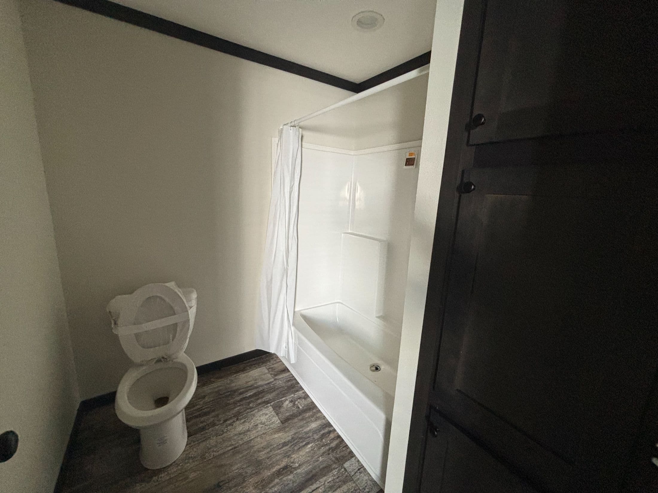 Boujee xl 2 bathroom home features