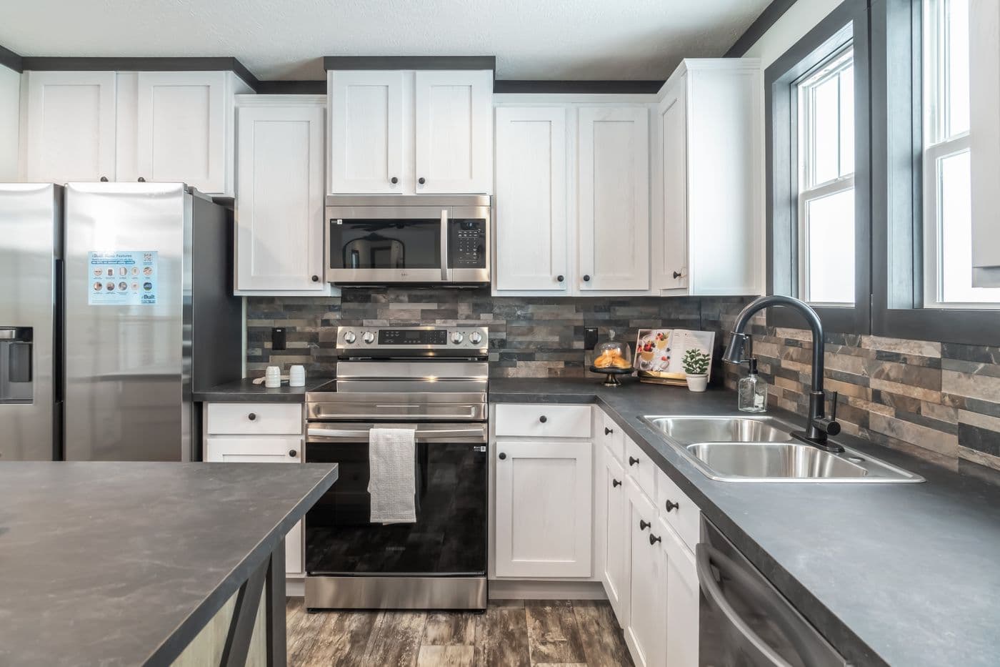 Baby boujee kitchen home features