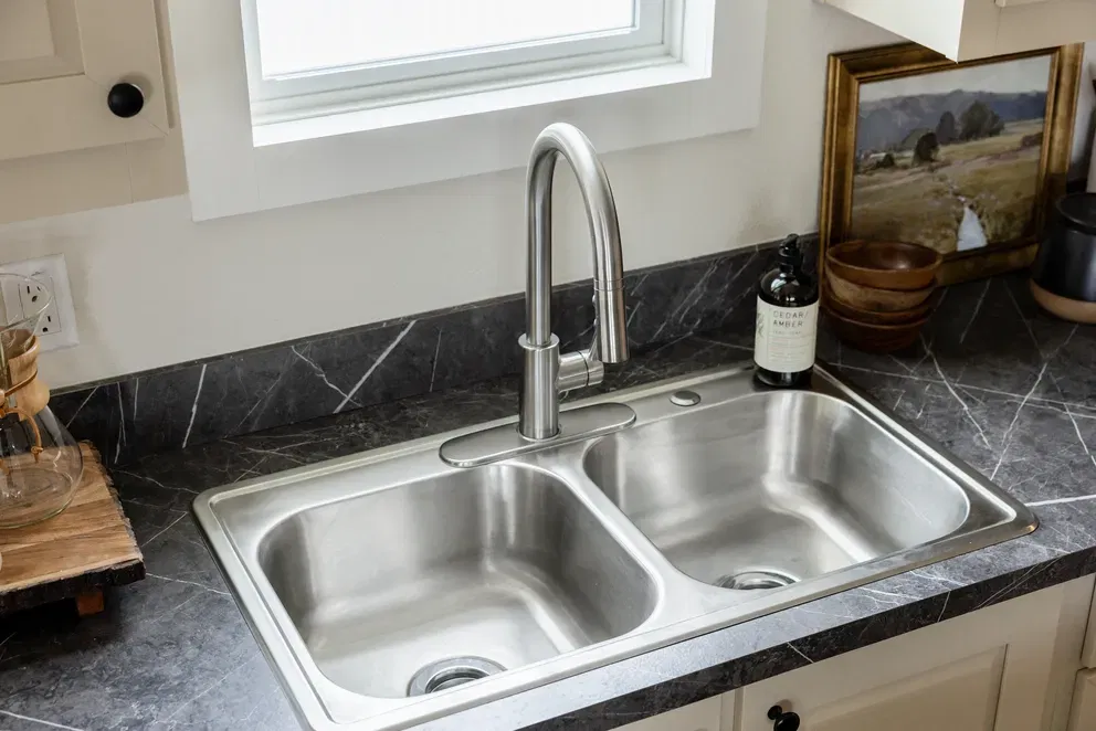 Shout kitchen home features