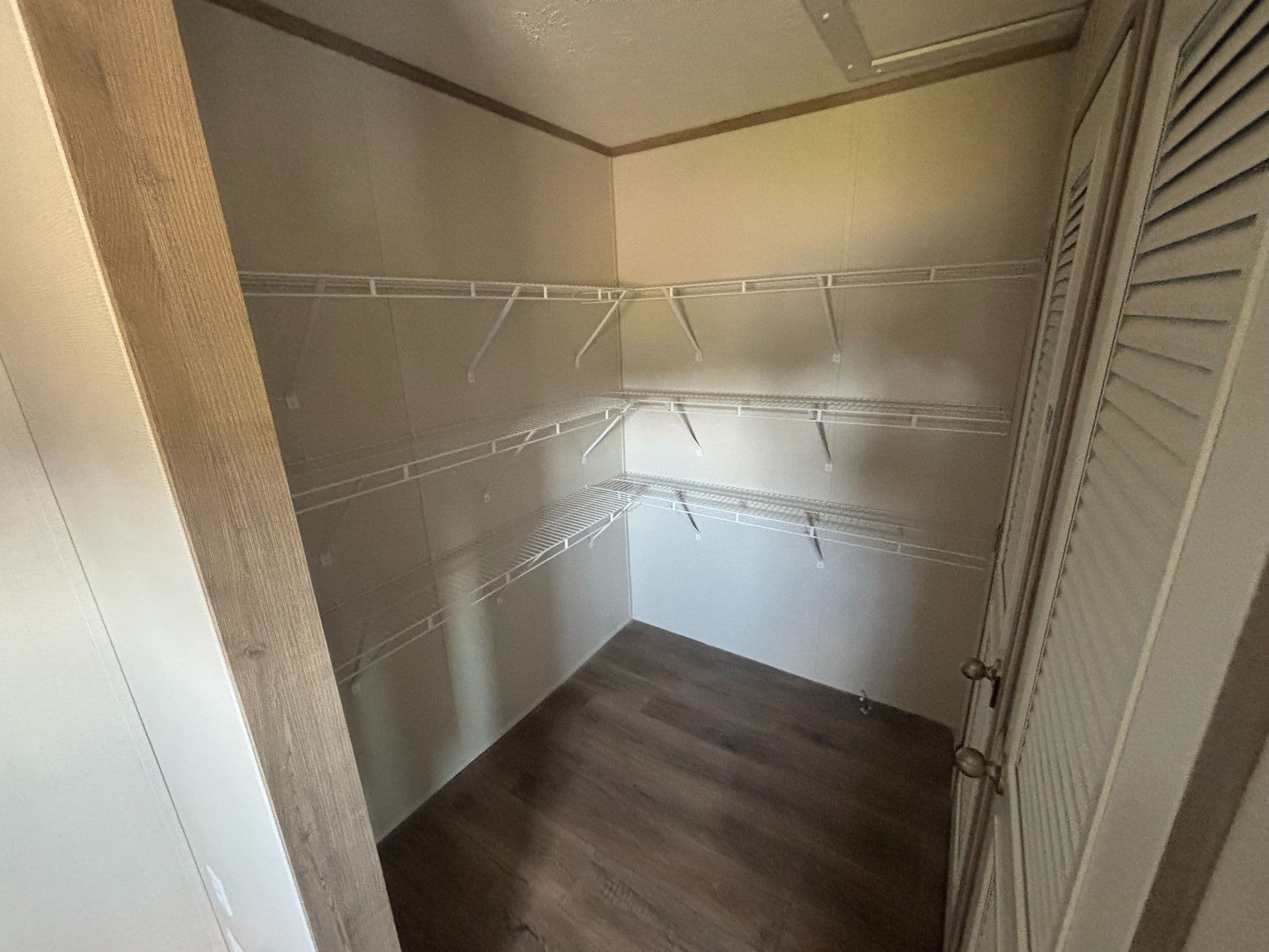 Shoal creek kitchen home features