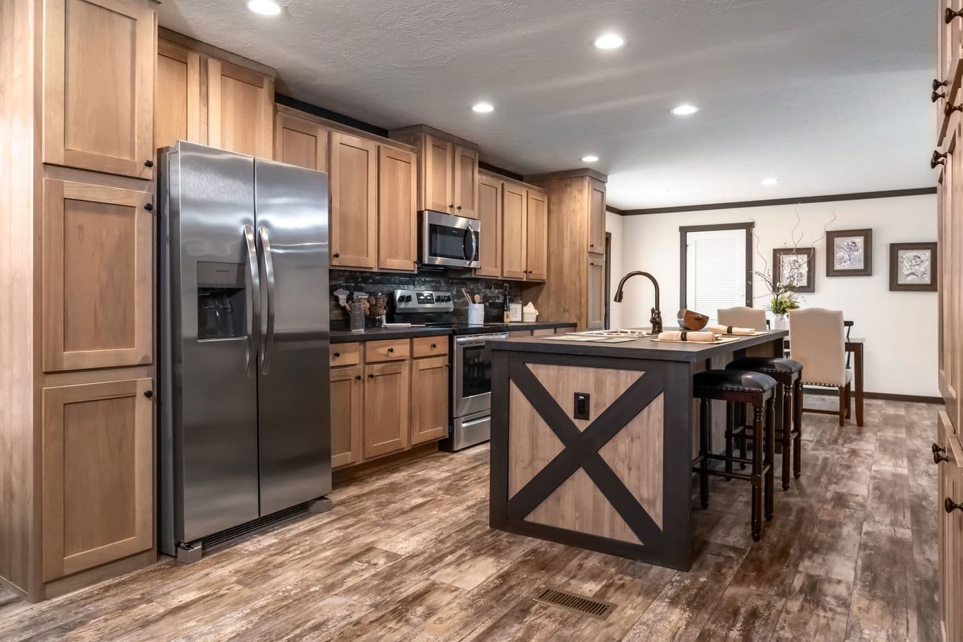 Boujee 2 kitchen home features