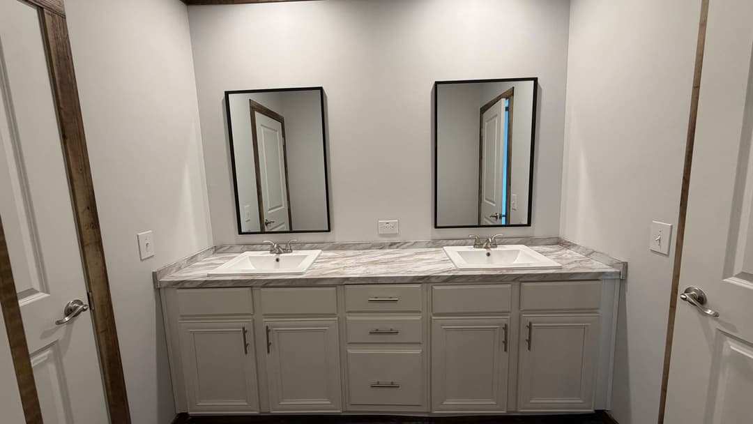 Tyra ii bathroom home features