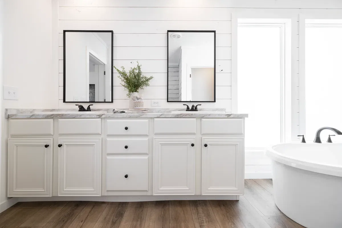 The anna fae bathroom home features