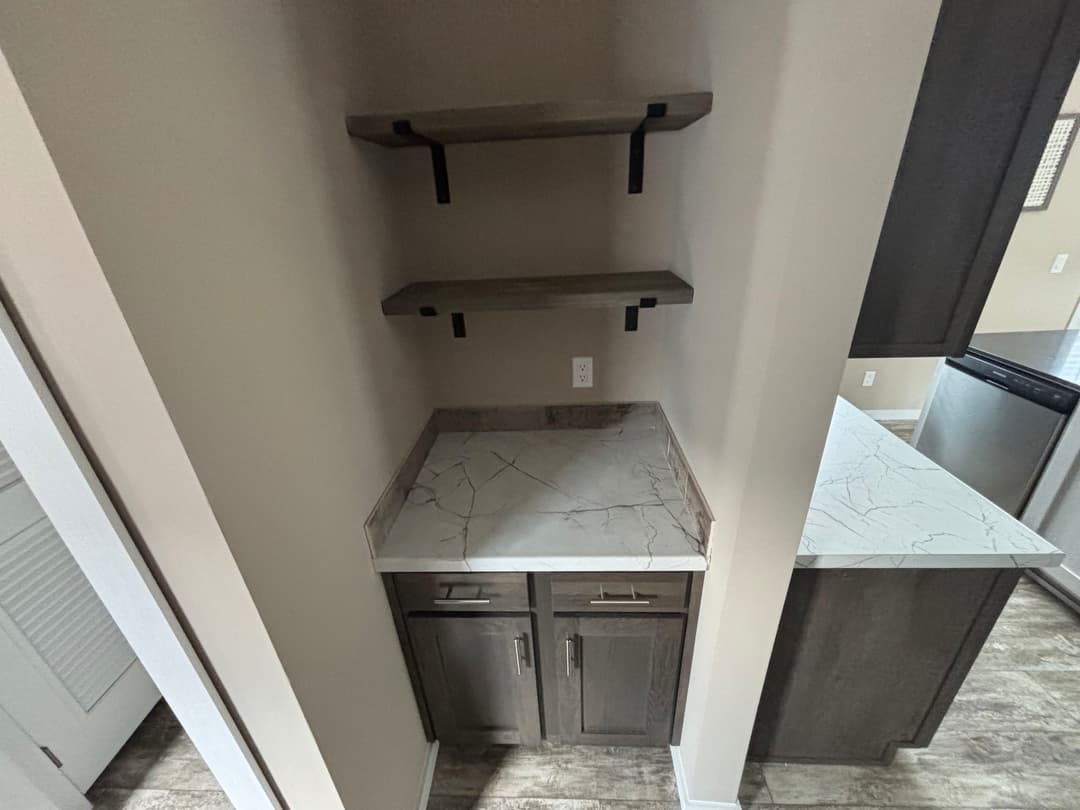 The alexander kitchen home features