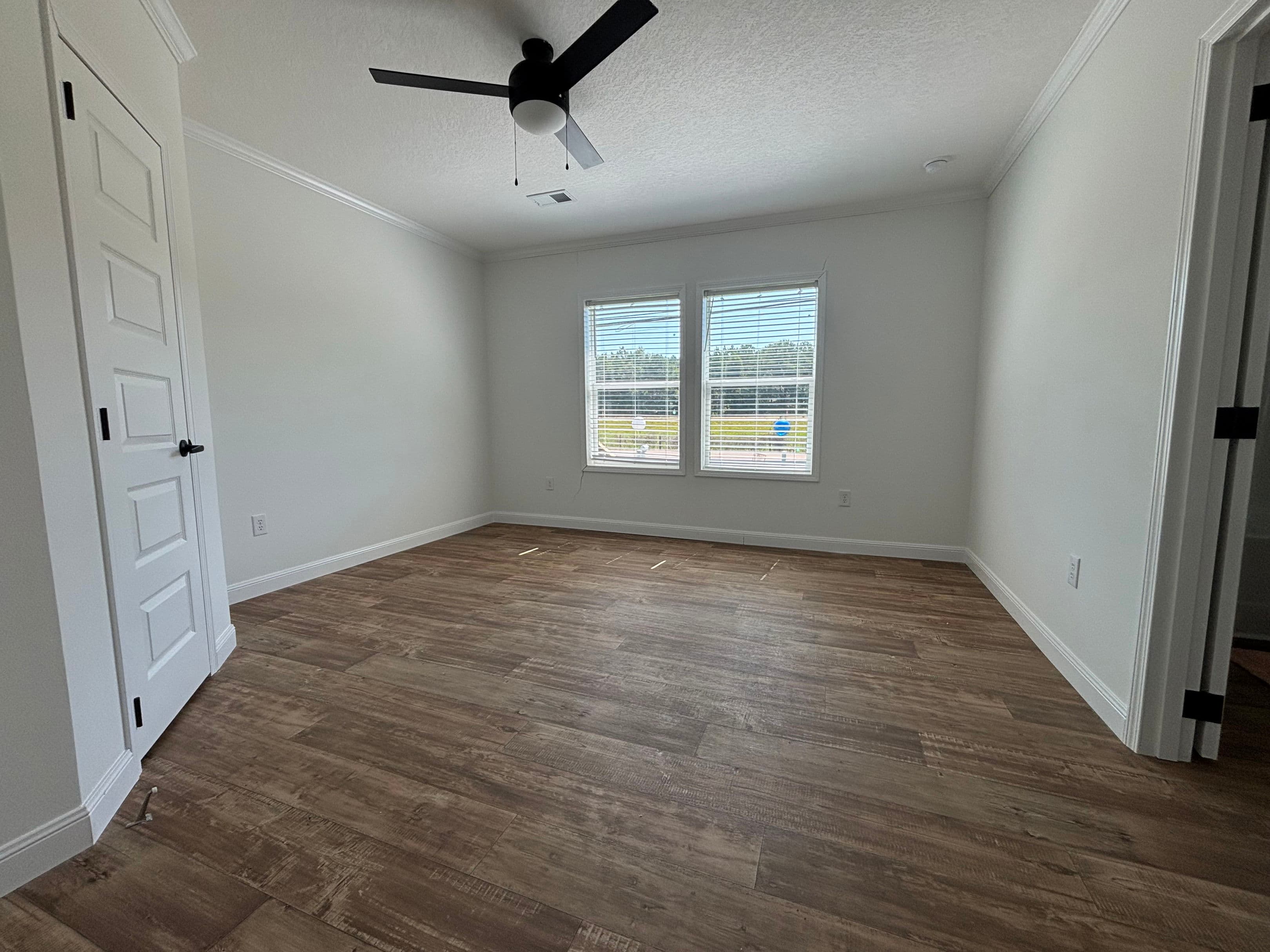 Sunshine 2010 bedroom home features