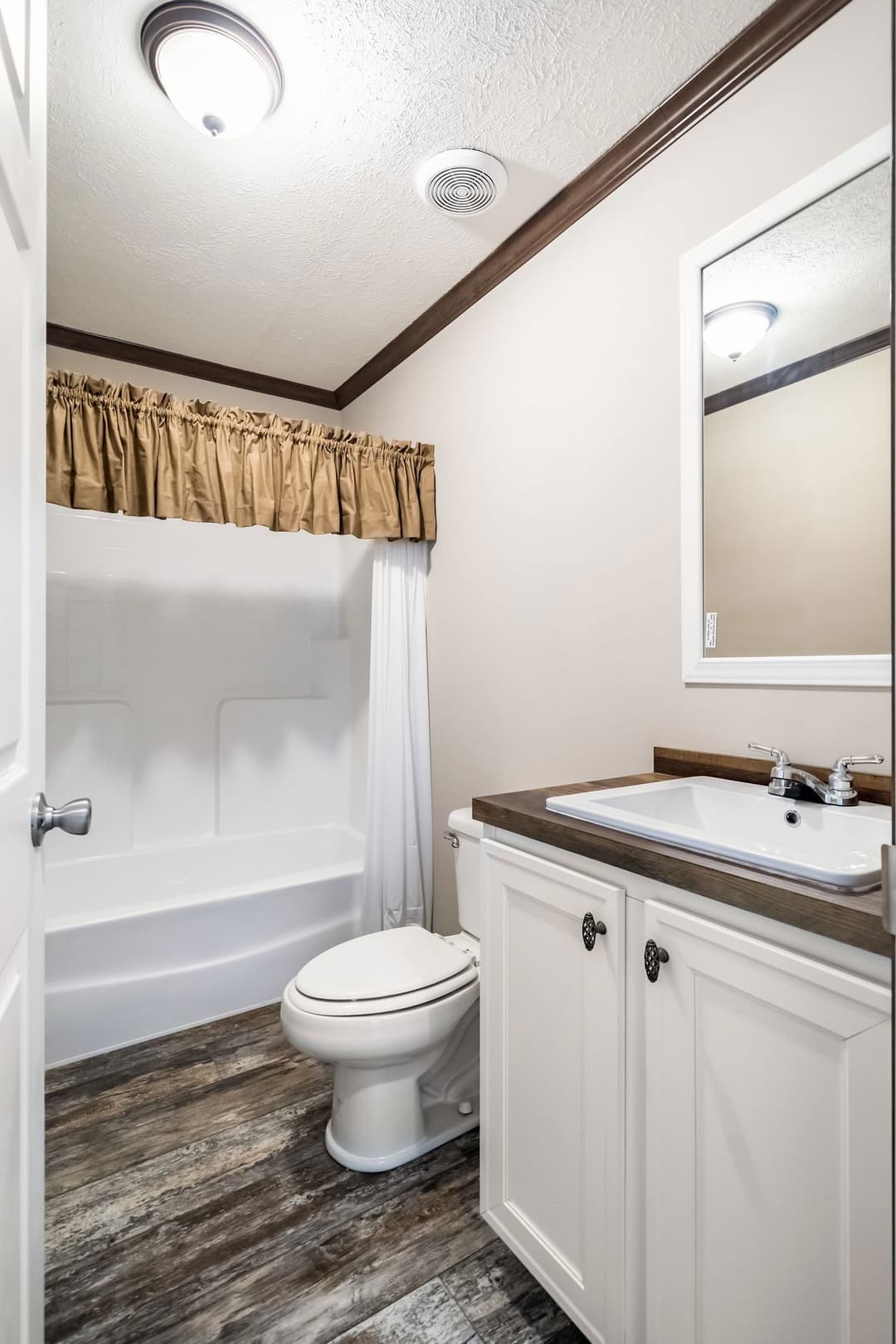The stark bathroom home features