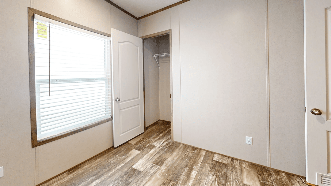 Riverhaven bedroom home features