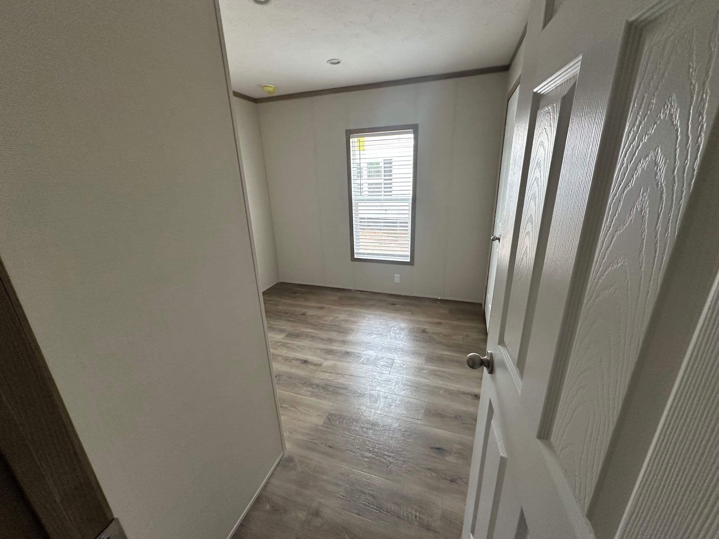 Edge bedroom home features