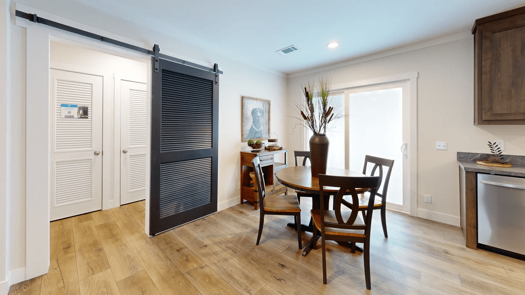 Lean on me interior home features