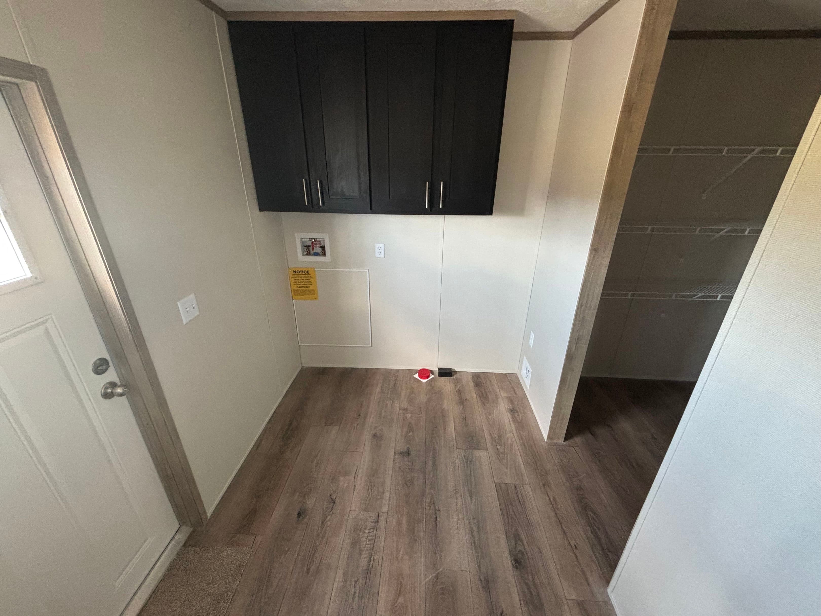 Shoal creek interior home features