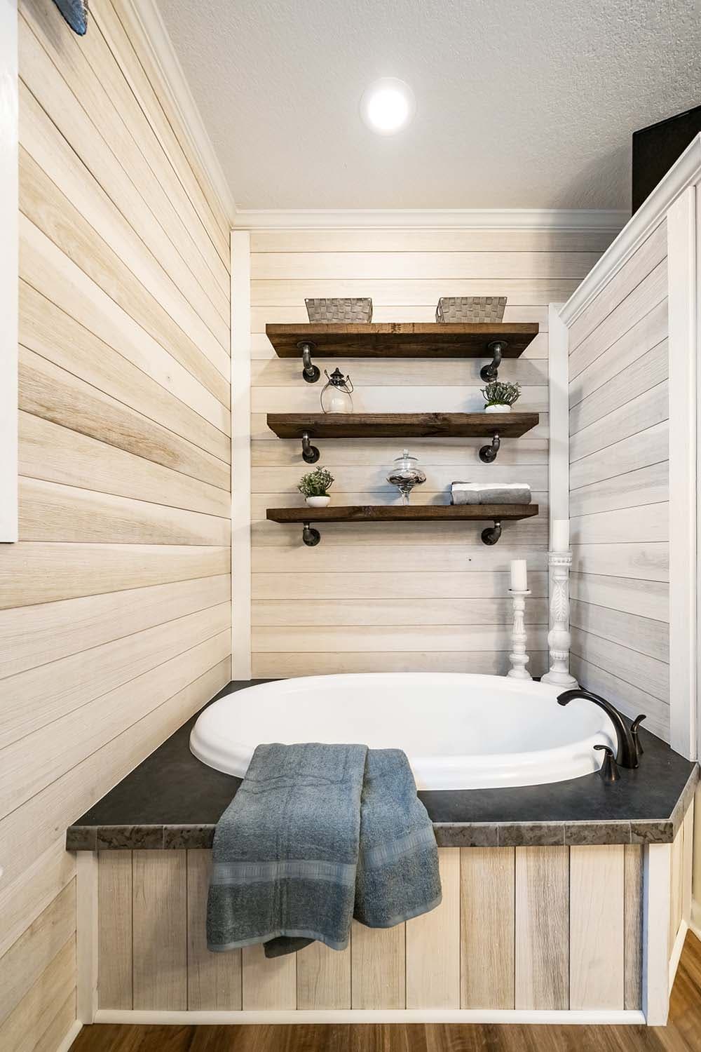 Ellistown bathroom home features