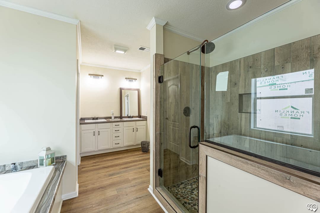 Acadia bathroom home features