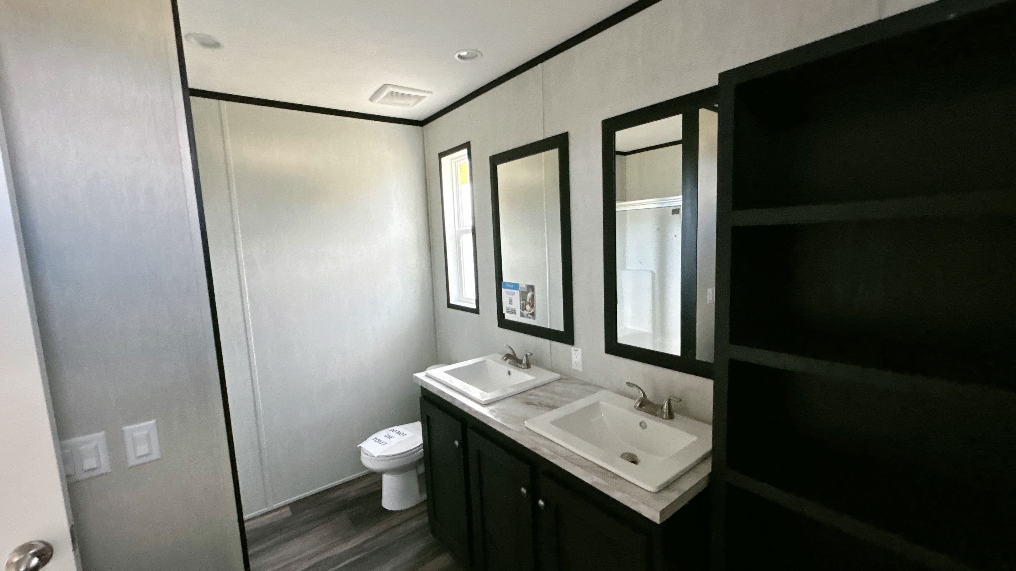 Lodge ii  bathroom home features