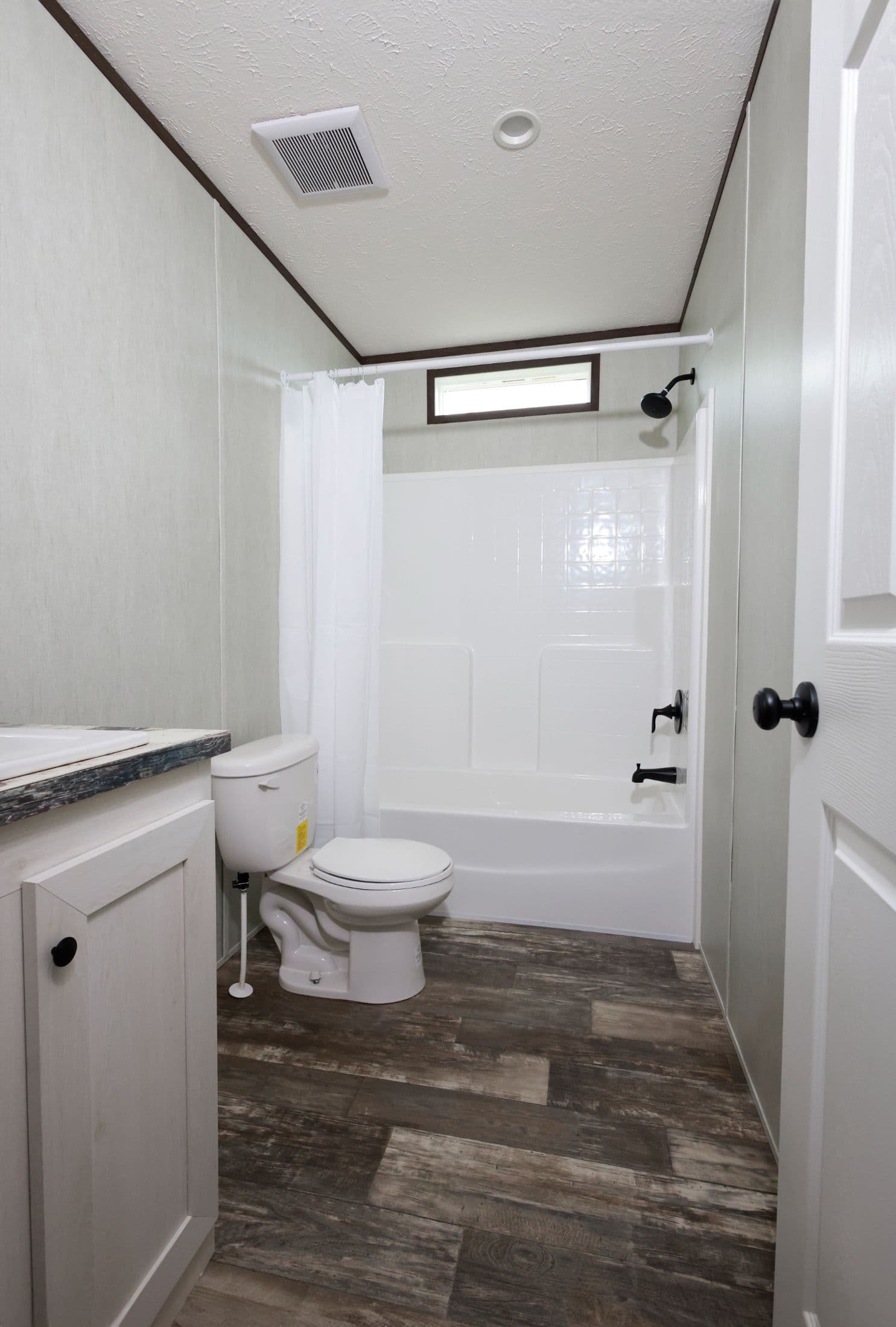 Magnolia bathroom home features