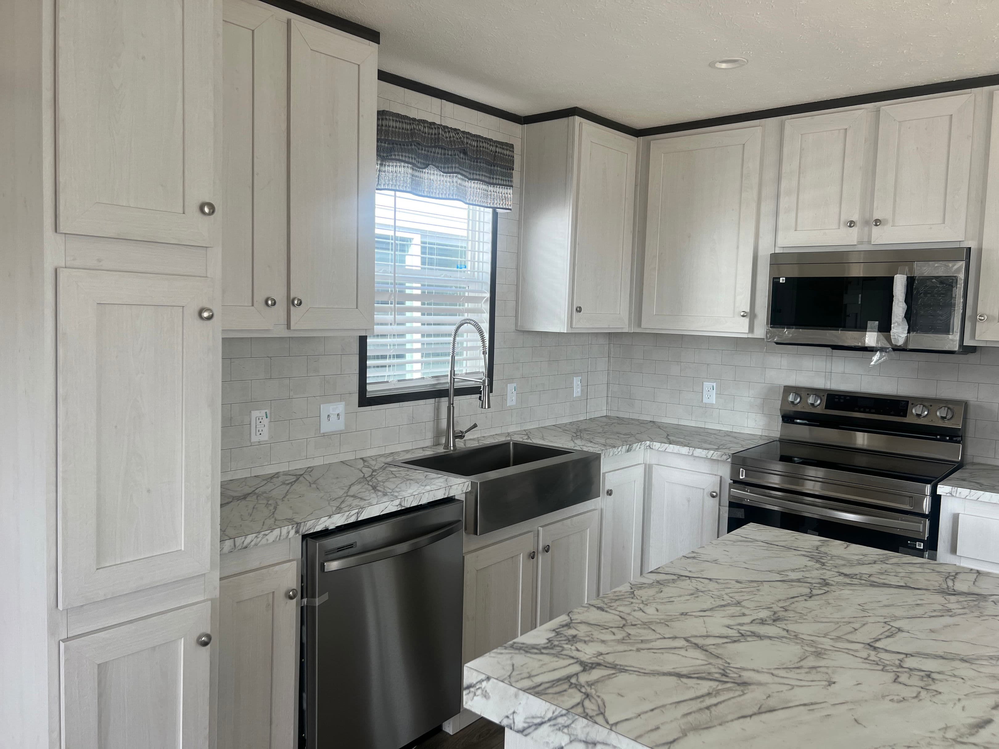 The lodge kitchen home features