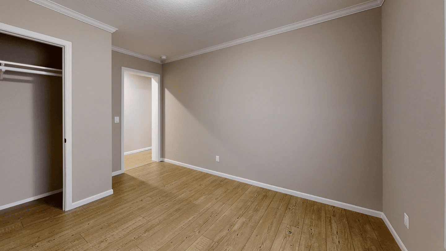 Mclemore ( biloxi) bedroom home features