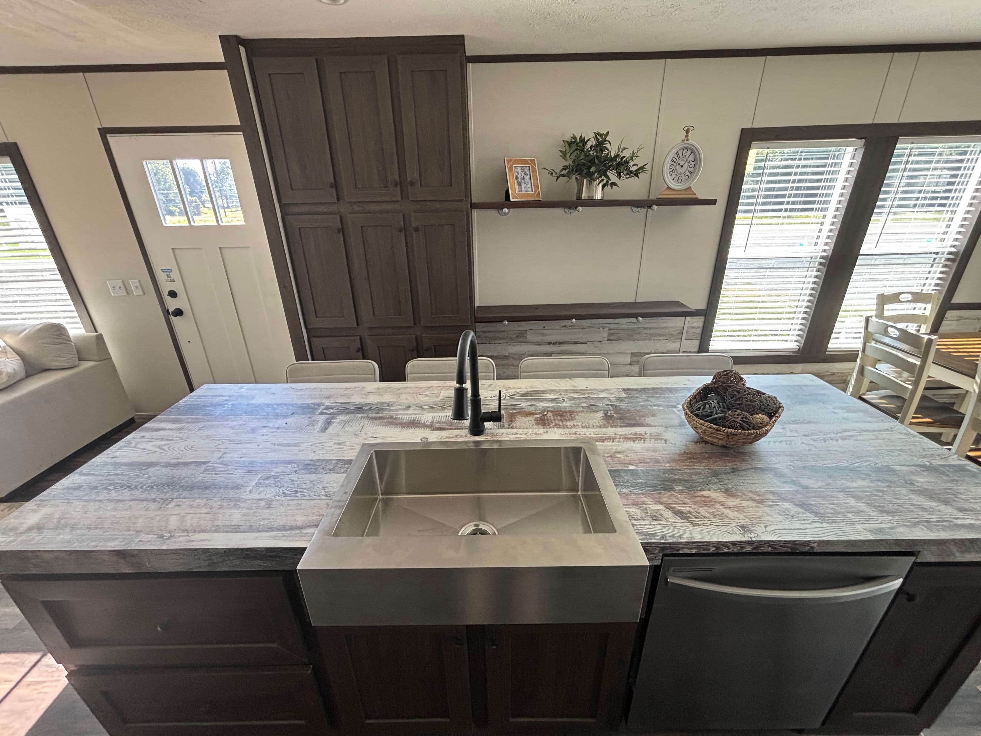 Southern farmhouse kitchen home features