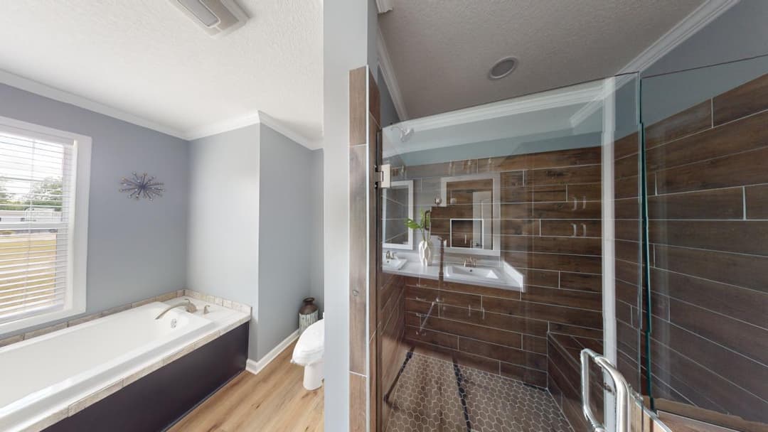 The riverview bathroom home features