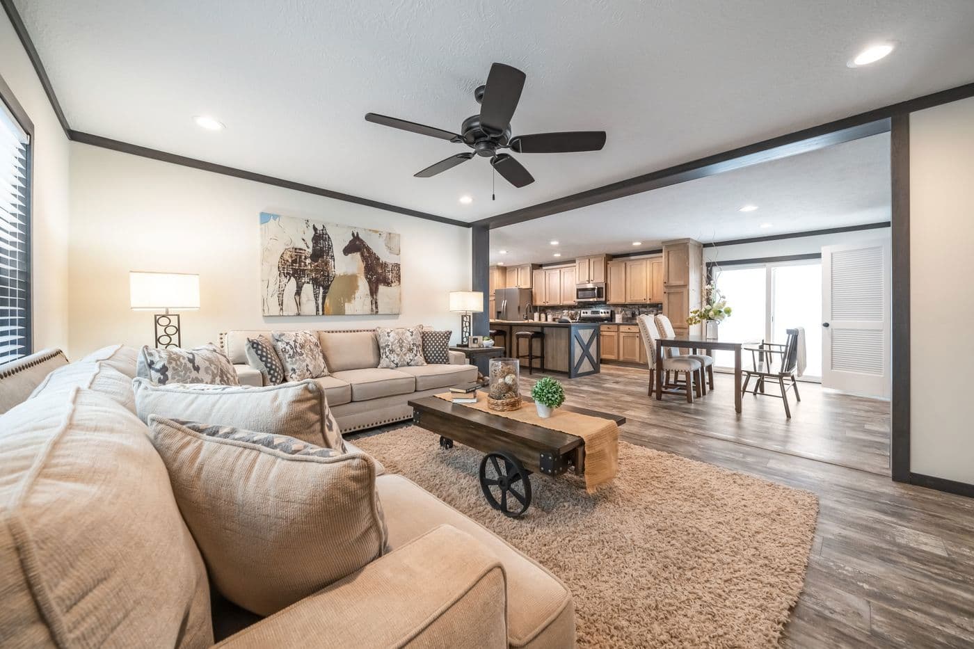 Boujee 2 interior home features