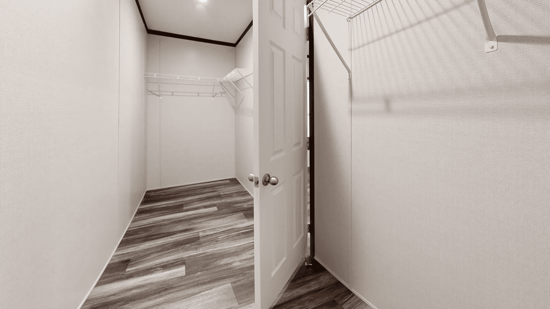 Ambition (biloxi) bedroom home features