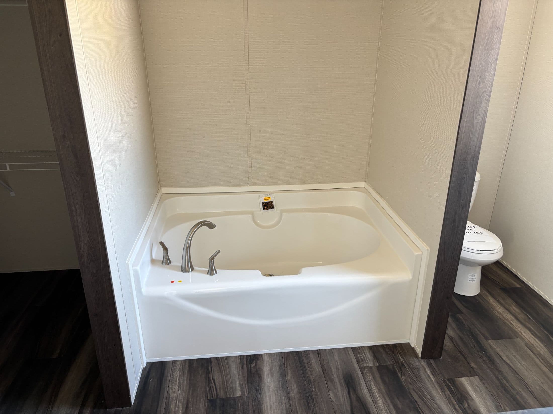 Desire bathroom home features