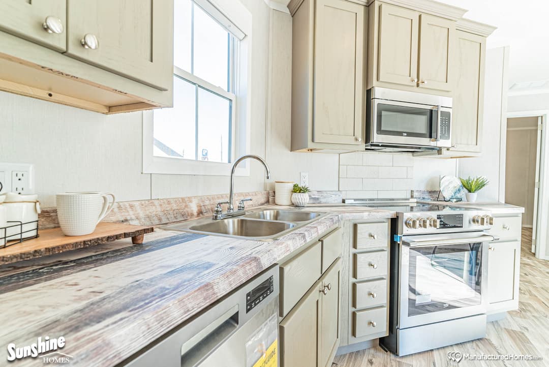 Sunshine 8004 kitchen home features